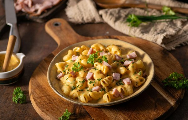 Can You Prepare a Gourmet Pistachio and Rose Petal Semolina Cake?